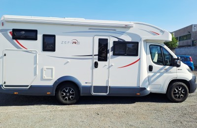 Camper usati: Semintegrale Roller Team Zefiro 295 Tl