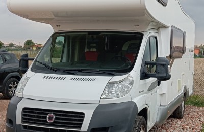 Camper usati: Mansardato C.i. Elliot Garage Modello 2012