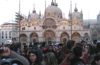 Il carnevale di Venezia e la città d'arte di Firen in camper