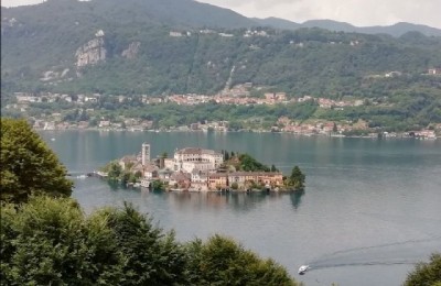 Orta, isola San Giulio  in camper