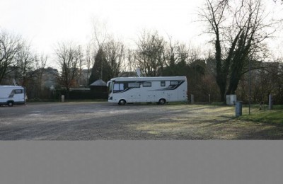 Reisemobilstellplatz am rheinufer