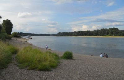 Wohnmobilstellplatz vor dem Rheintor