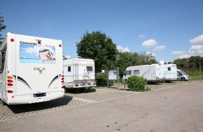 Wohnmobilstellplatz an der Stadthalle