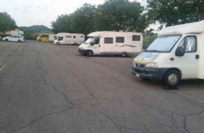 Camper service con parcheggio