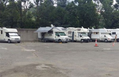 Area sosta camper e parcheggio