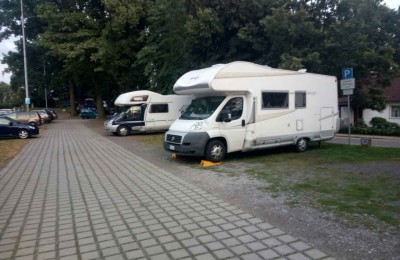 Wohnmobilstellplatz am Freibad