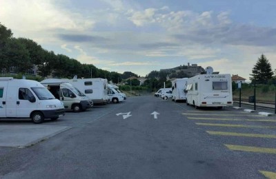 Air de camping car de la gare