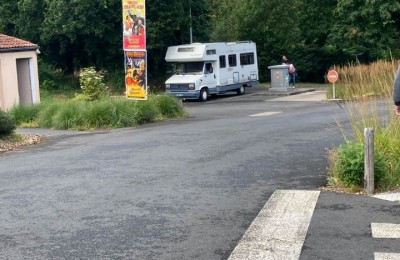 Parking pour camping-cars