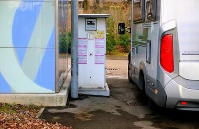 Hallenbad-parkplatz