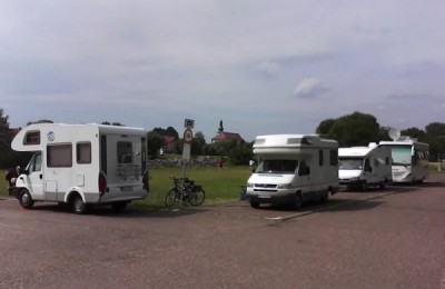 Reisemobilstellplatz am Maiinufer