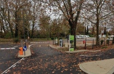 L'aire de stationnement pour Camping-Cars de Saucliï¿½res