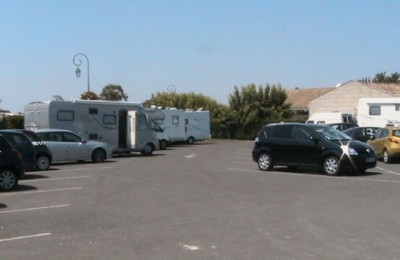 Aire de stationnement pour camping-cars
