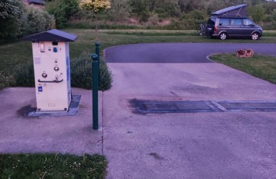 Aire de Camping car avec service