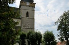 Parcheggio nella piazza di Štitnik per rifornimento acqua