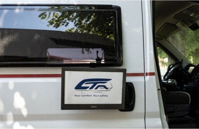 Da CTA il porta tv/tablet mobile