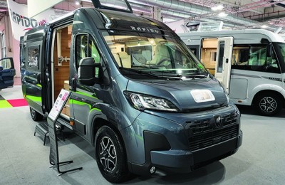 Rapido V62: News 2026 in 100 secondi dal Salone del Camper di Parma