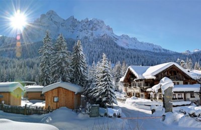 Glamping, vin brûlé e divertimento sugli sci, senza confini.