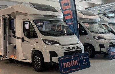 Notin approda a Camping Sport Magenta