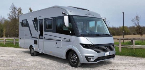 Video CamperOnTest: Adria Sonic Supreme 700 DL