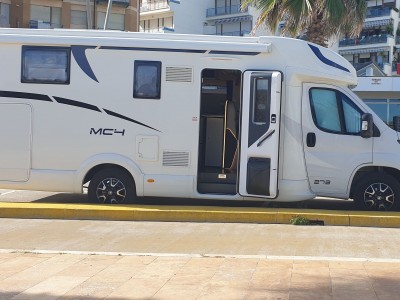 MC4 273