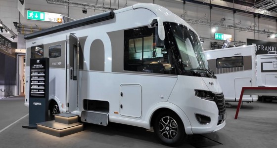 Frankia I 680 Plus Together in 100 secondi