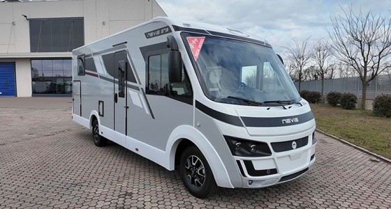 McLouis Nevis 873 in 4 minuti