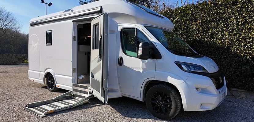 Video CamperOnTest: Atlantis Deluxe695 Mobility+