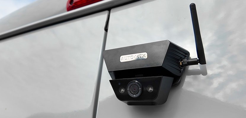 Focus accessori: AUTO-VOX Solar 5B