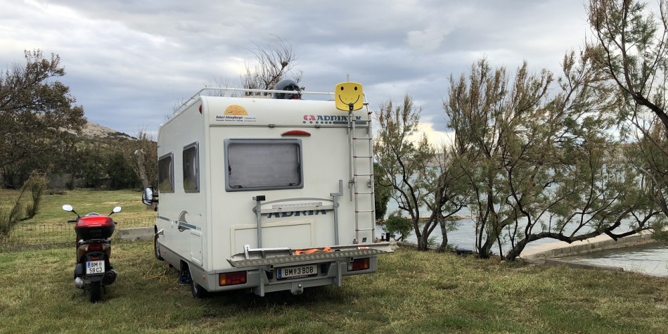 Viaggi low cost in camper usati - porta attrezzature e moto