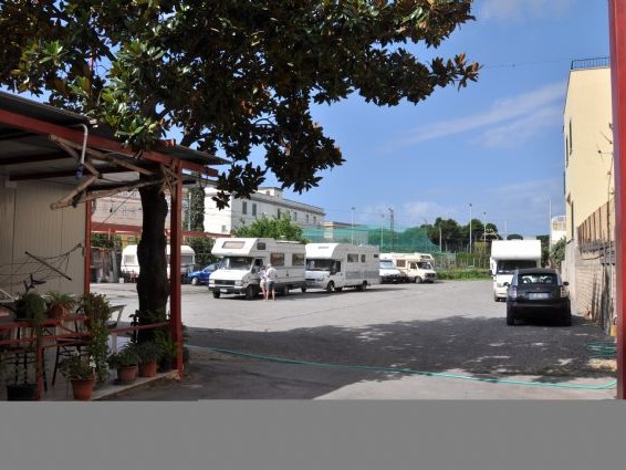 Camper stop a Pompei