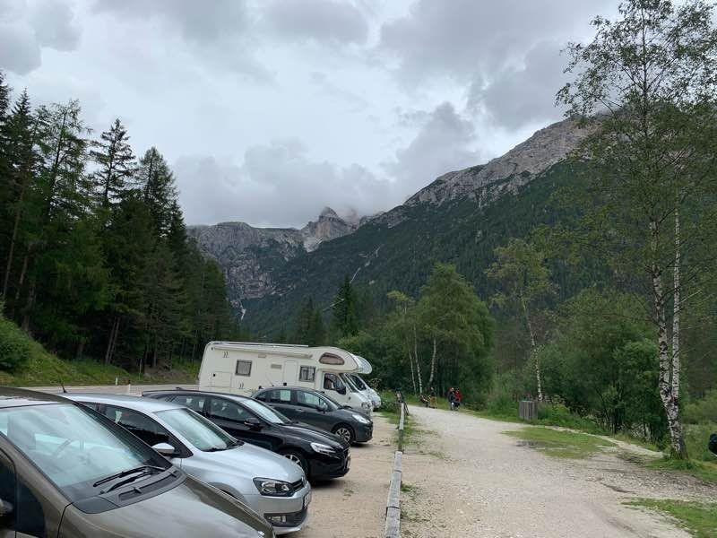 Parcheggio lago di Landro