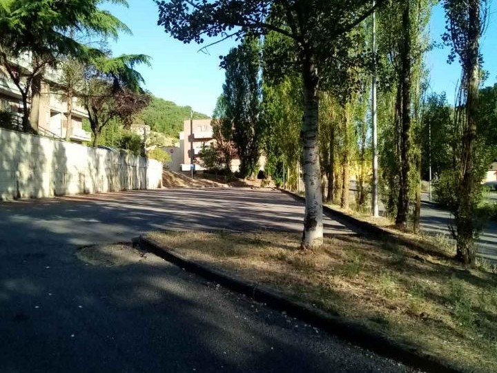 Parcheggio auto e camper