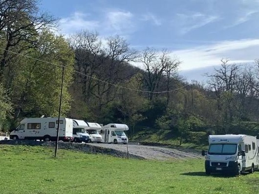Area camper e campeggio Gioia