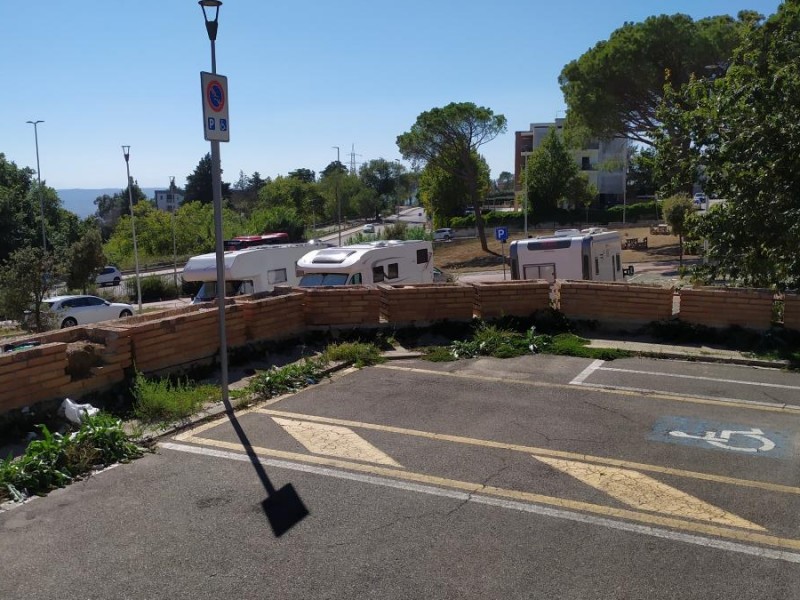 Parcheggio camper Via Carlo Levi
