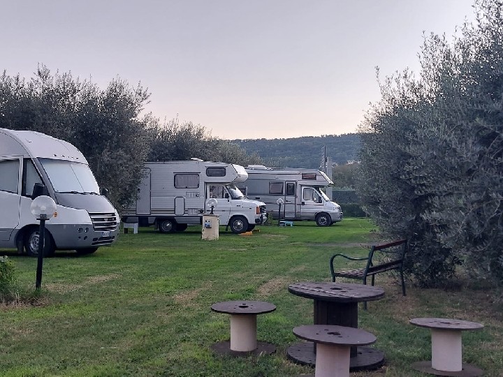 Agrisosta camper L'Isola degli Ulivi