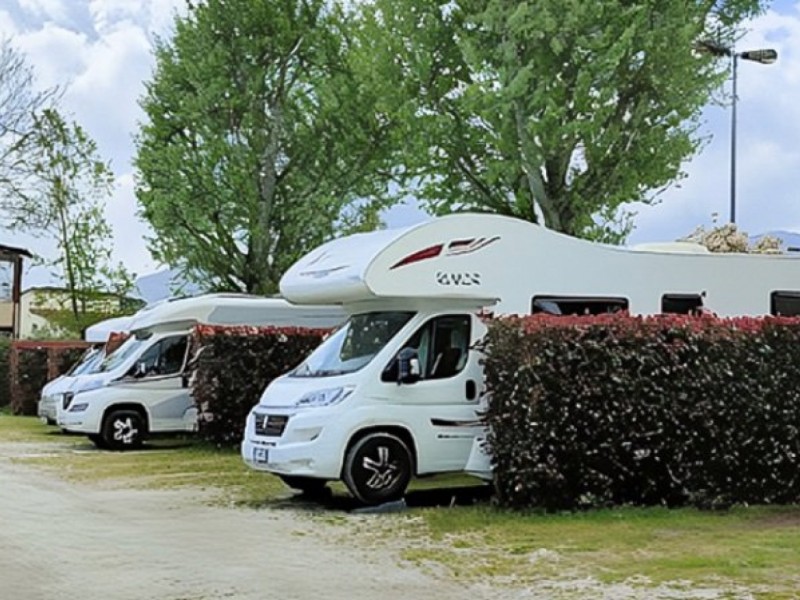 Area sosta camper e caravan Il Serchio