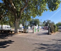 Aire de Camping-Car Pont du Gard